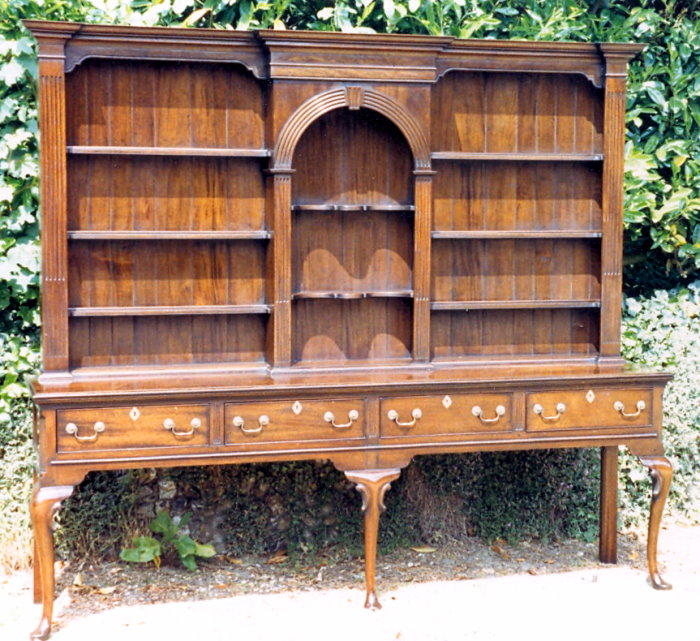 The Arch Rack Dresser