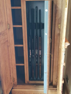 The Felbrigg Gun Cabinet with Top Storage