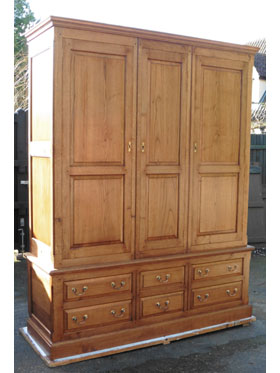 The Panxworth Bespoke Gun Cabinet